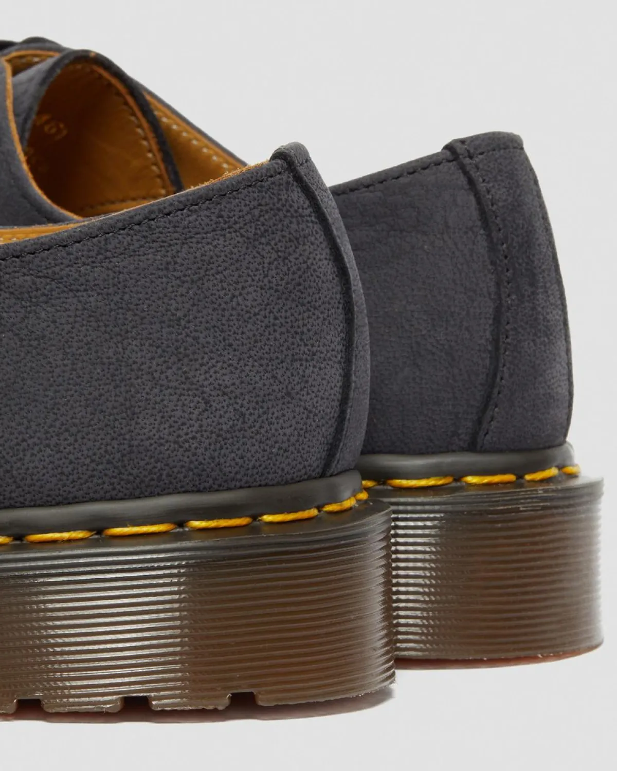 Shop 1461 Made in England Nubuck Leren Schoenen UNISEX Heren Sale|Made In England